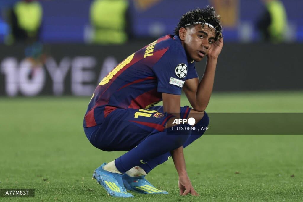 Atletico Madrid beat 10-man Barcelona 2-0