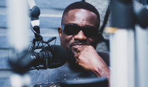“Music is the business” — Sarkodie claps back at ‘proper job’ question