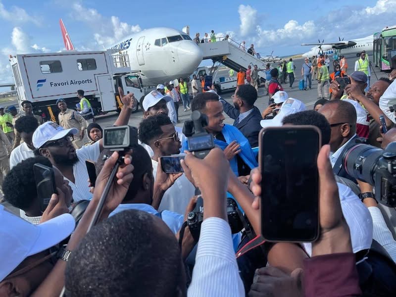 Referee Omar Artan given hero’s welcome in Somalia after US entry blocked