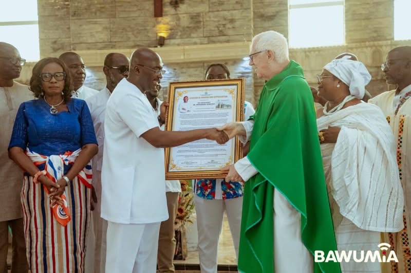 Why Dr Bawumia’s latest church-building gesture has shamed the bigots who are building walls of division